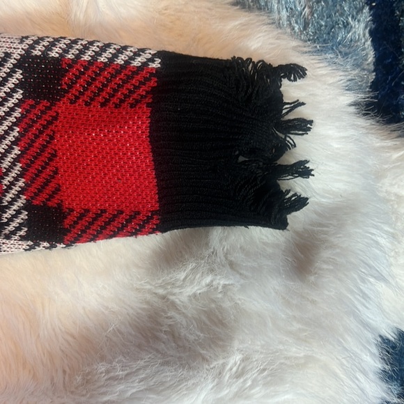 Sweater - Picture 5 of 13